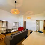 Casa : L'eclat Du Roi Rene Apartmán Angers
