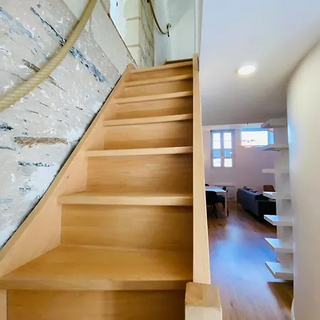 Casa : L'eclat Du Roi Rene アンジェ