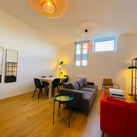 Casa : L'eclat Du Roi Rene דירה אנז'ה