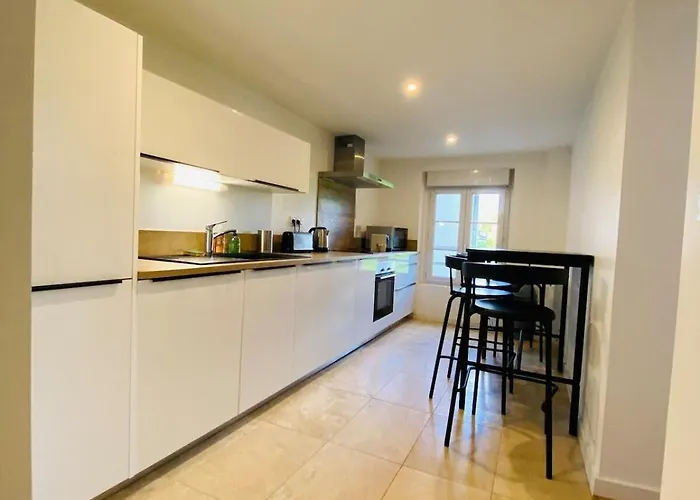 Casa : L'eclat Du Roi Rene * Анже