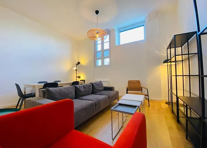 Casa : L'éclat Du Roi René Angers